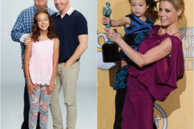 “Modern Family Reunion! Jesse Tyler Ferguson & Julie Bowen Cheer on 16-Year-Old Aubrey Anderson-Emmons at Her School Play”