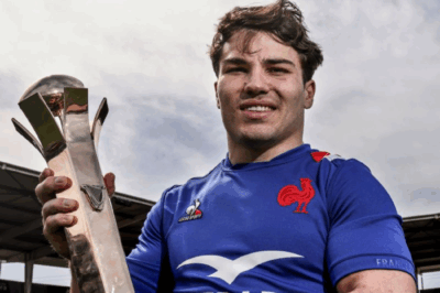 Malgré les sirènes dorées d’Hollywood et de la haute couture, Antoine Dupont refuse des millions et choisit un destin inattendu : rester fidèle à l’âme du rugby français !