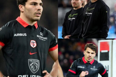 Romain Ntamack explose enfin face aux critiques : le demi d’ouverture du Stade Toulousain brise le silence, avoue vivre sous pression et promet une réponse foudroyante sur le terrain